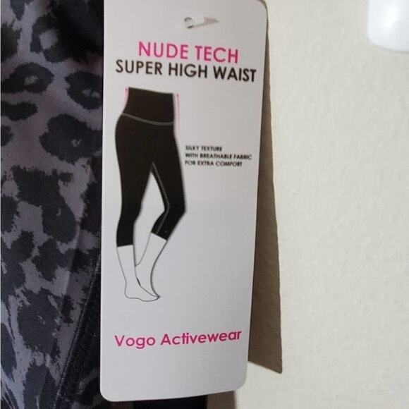 Vogo Athletica leopard athletic active exercise capri leggings plus size 3X - Picture 3 of 6